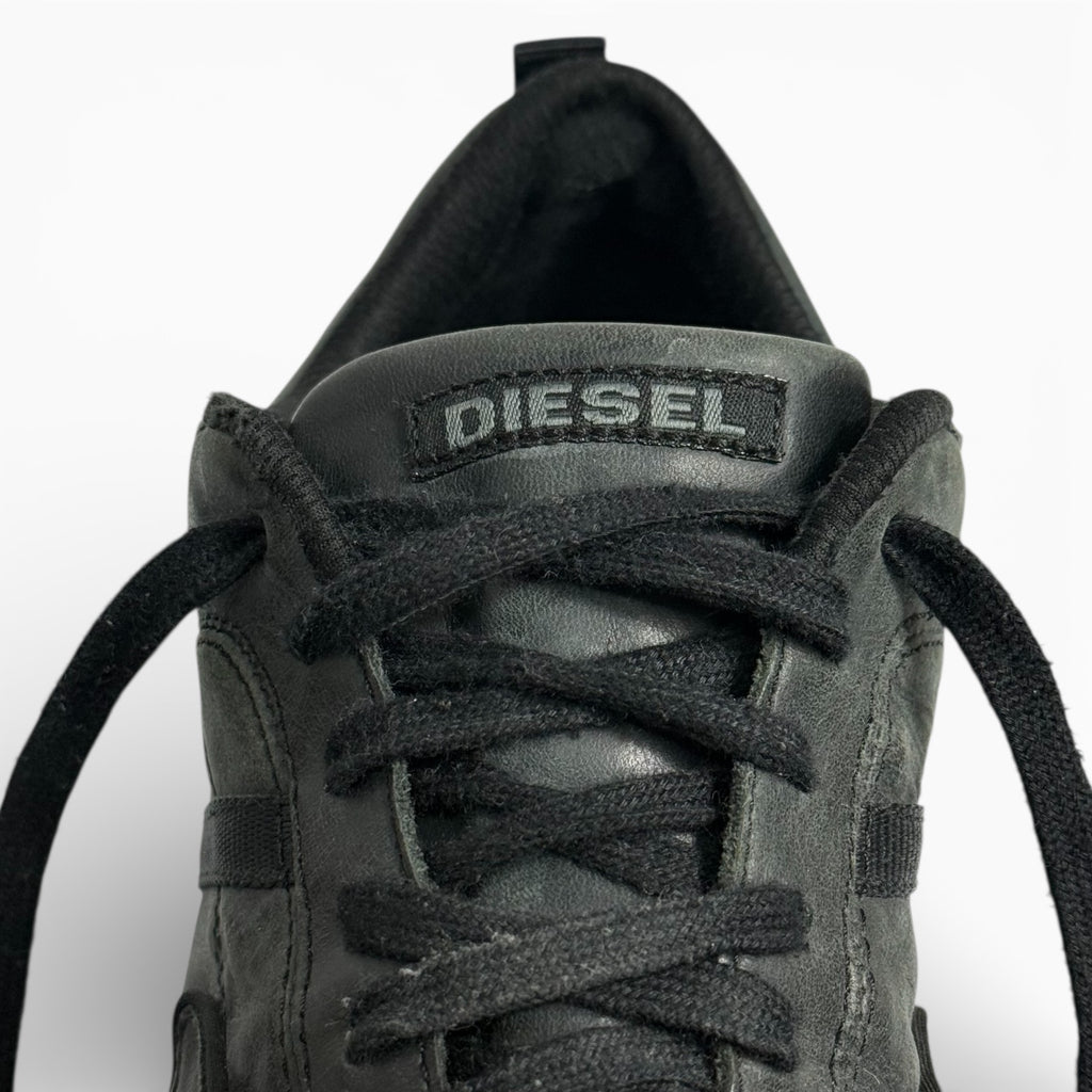 vintage diesel viking sneakers