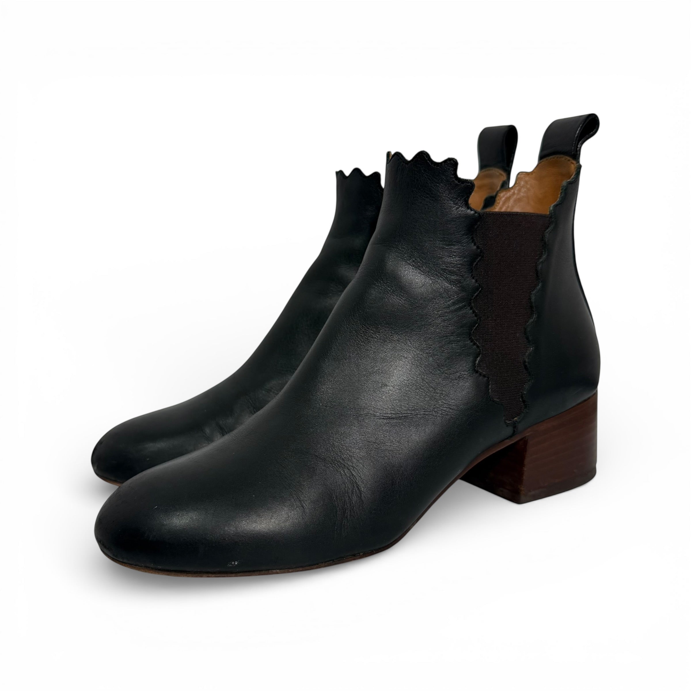 chloé scalloped black leather ankle boots