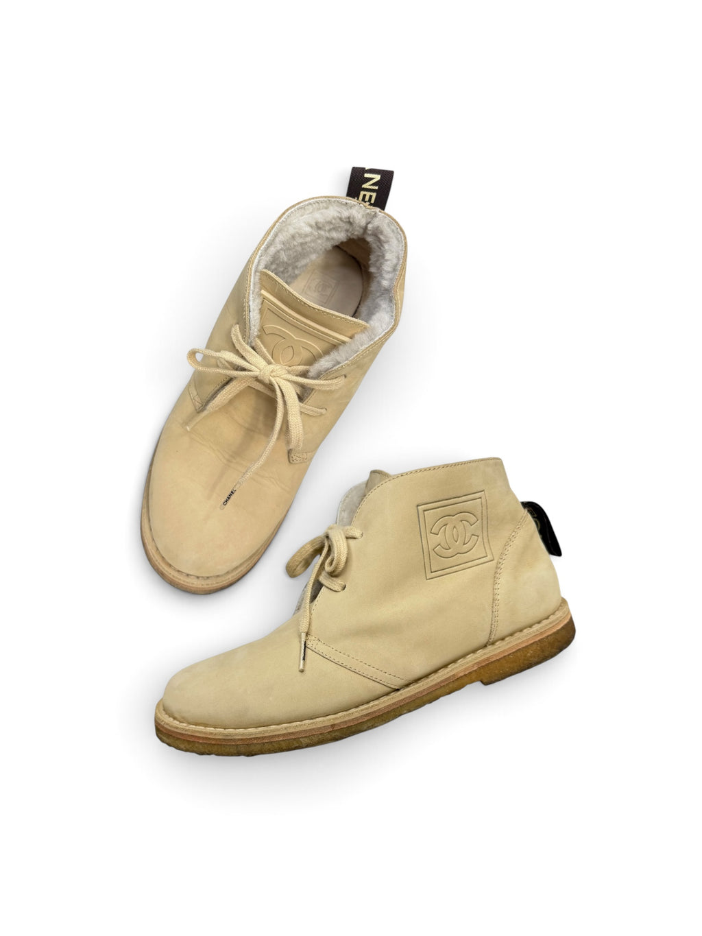 2006 chanel beige nubuck shearling lined chukka boots
