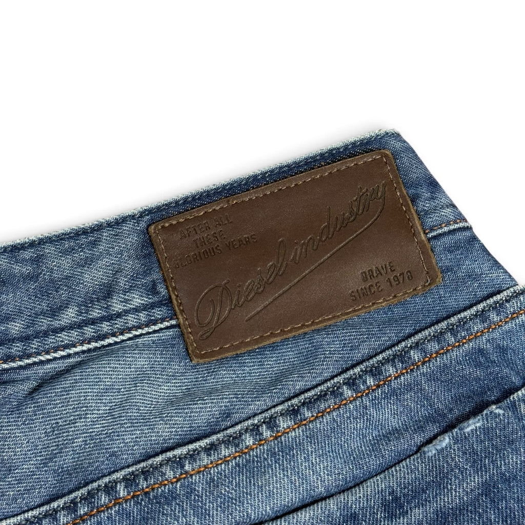 2000s diesel zathan distressed medium wash bootcut button fly 008IN blue jeans