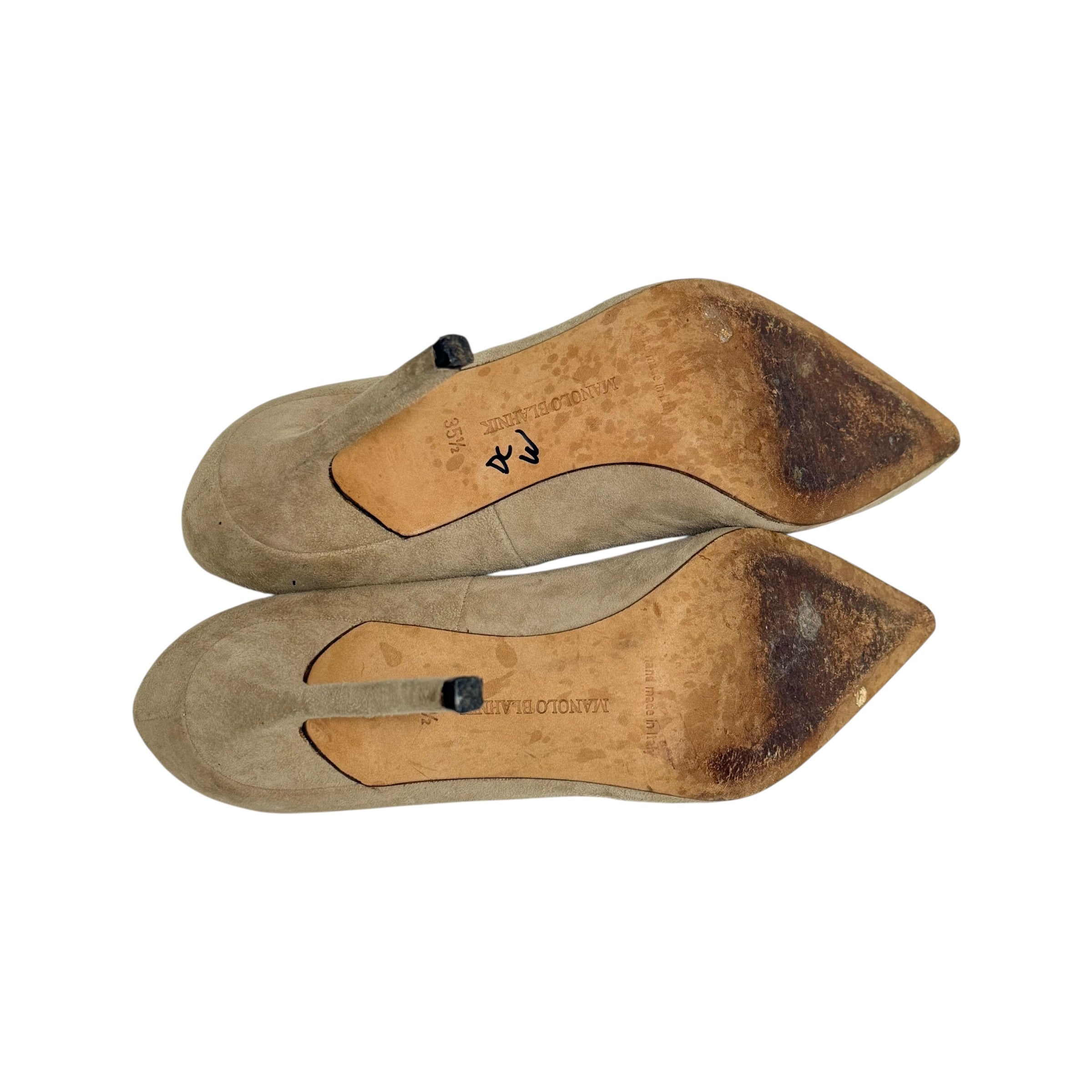 manolo blahnik suede beige pointed toe classic pumps