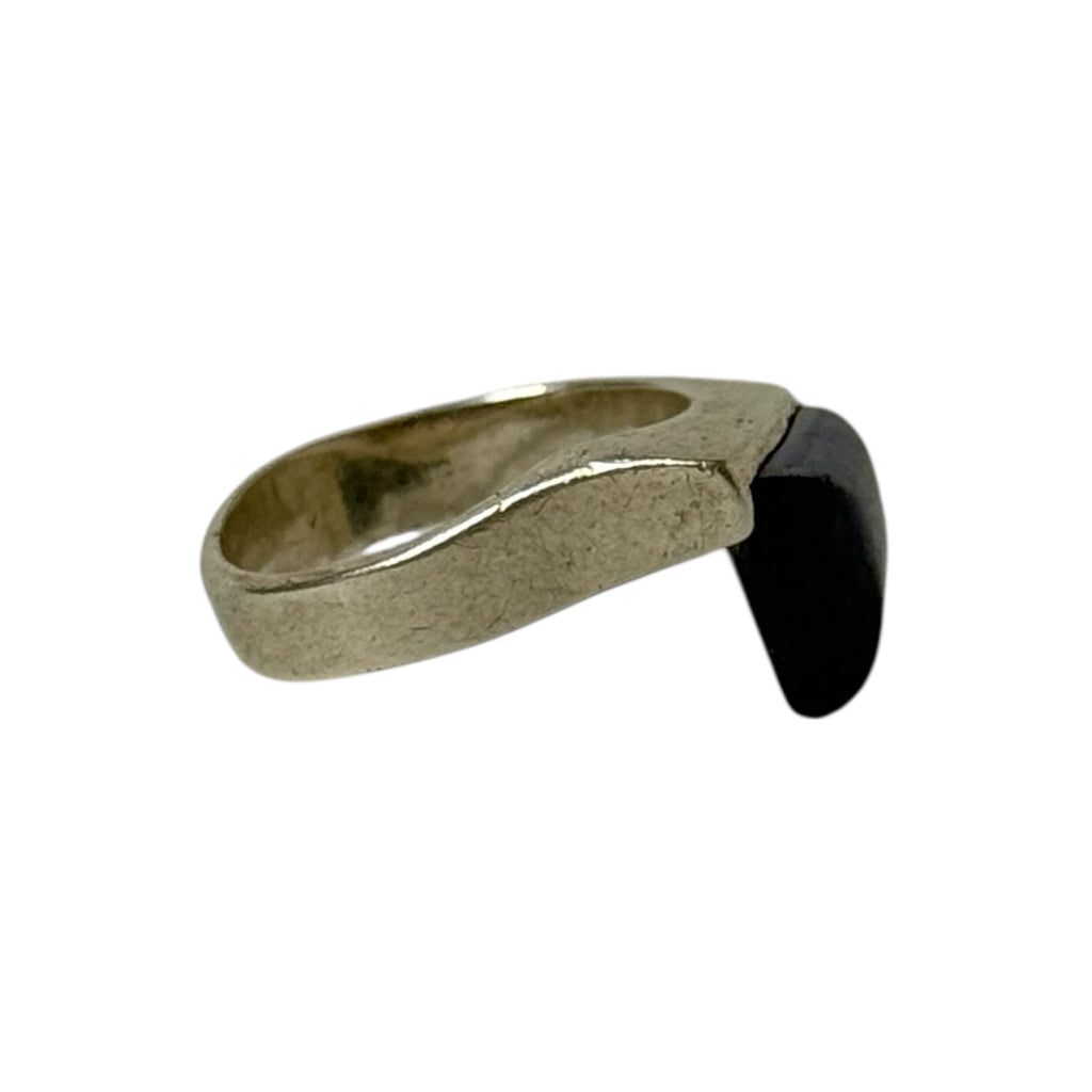 vintage artisanal silver & sodalite modernist ring