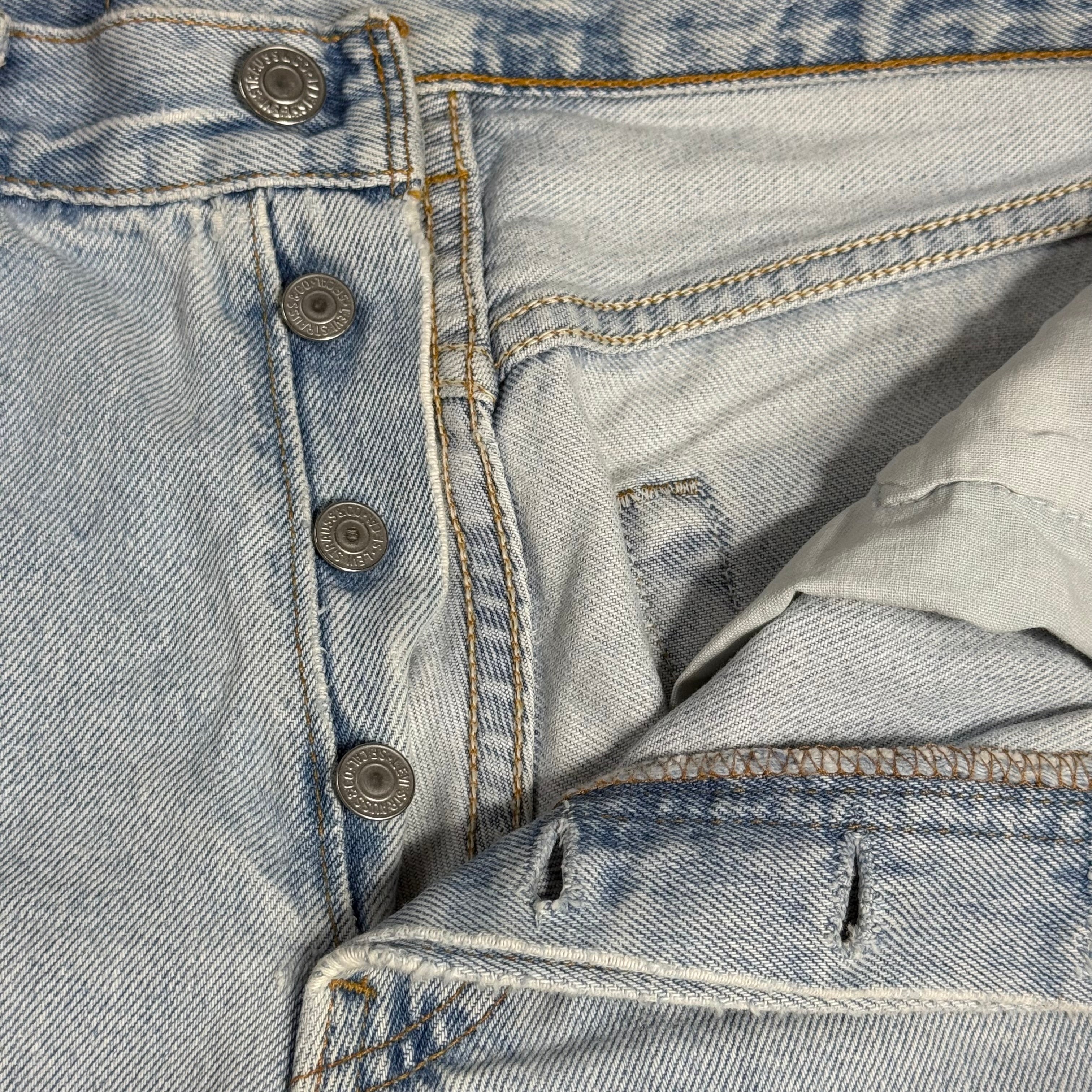 vintage 90s levi’s 501xx high waist button fly jeans
