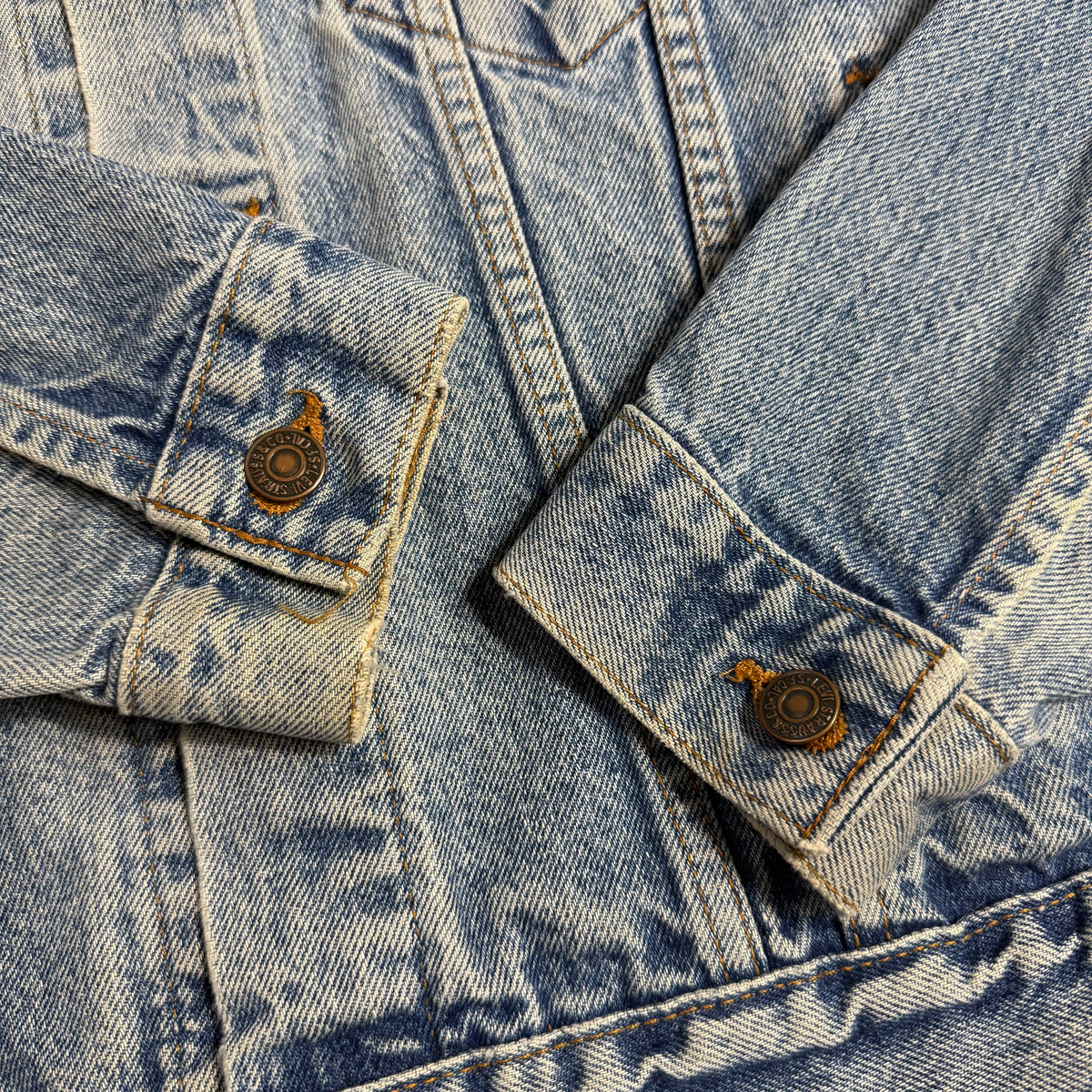 vintage 80s levis 71506 0216 usa made distressed light wash denim trucker jacket