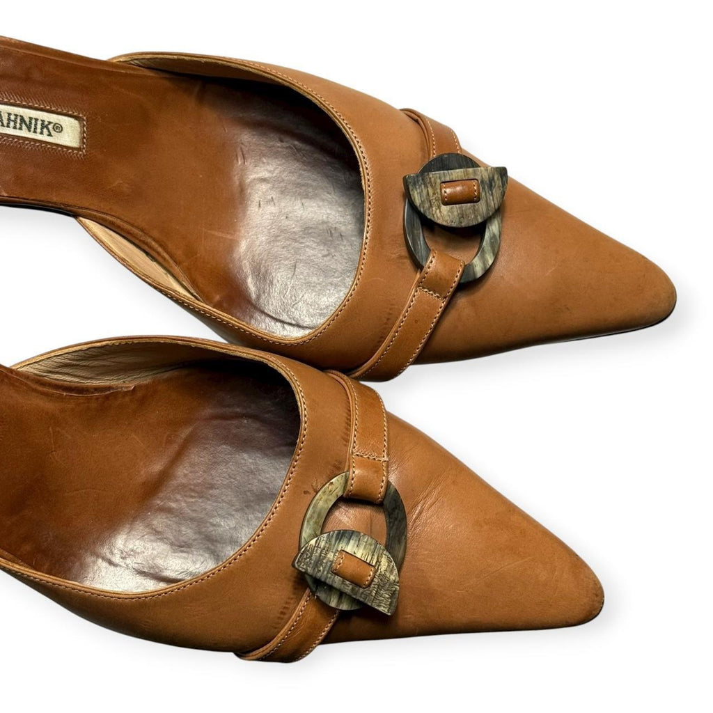vintage manolo blahnik pointed toe mules