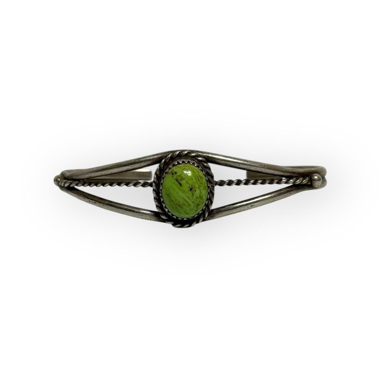 vintage navajo sterling silver & green turquoise cuff bracelet