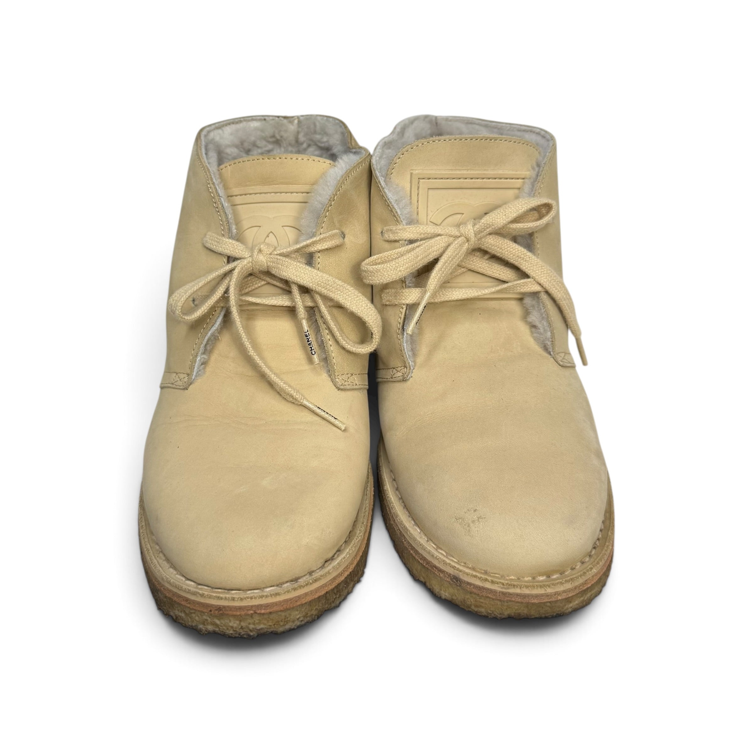 2006 chanel beige nubuck shearling lined chukka boots