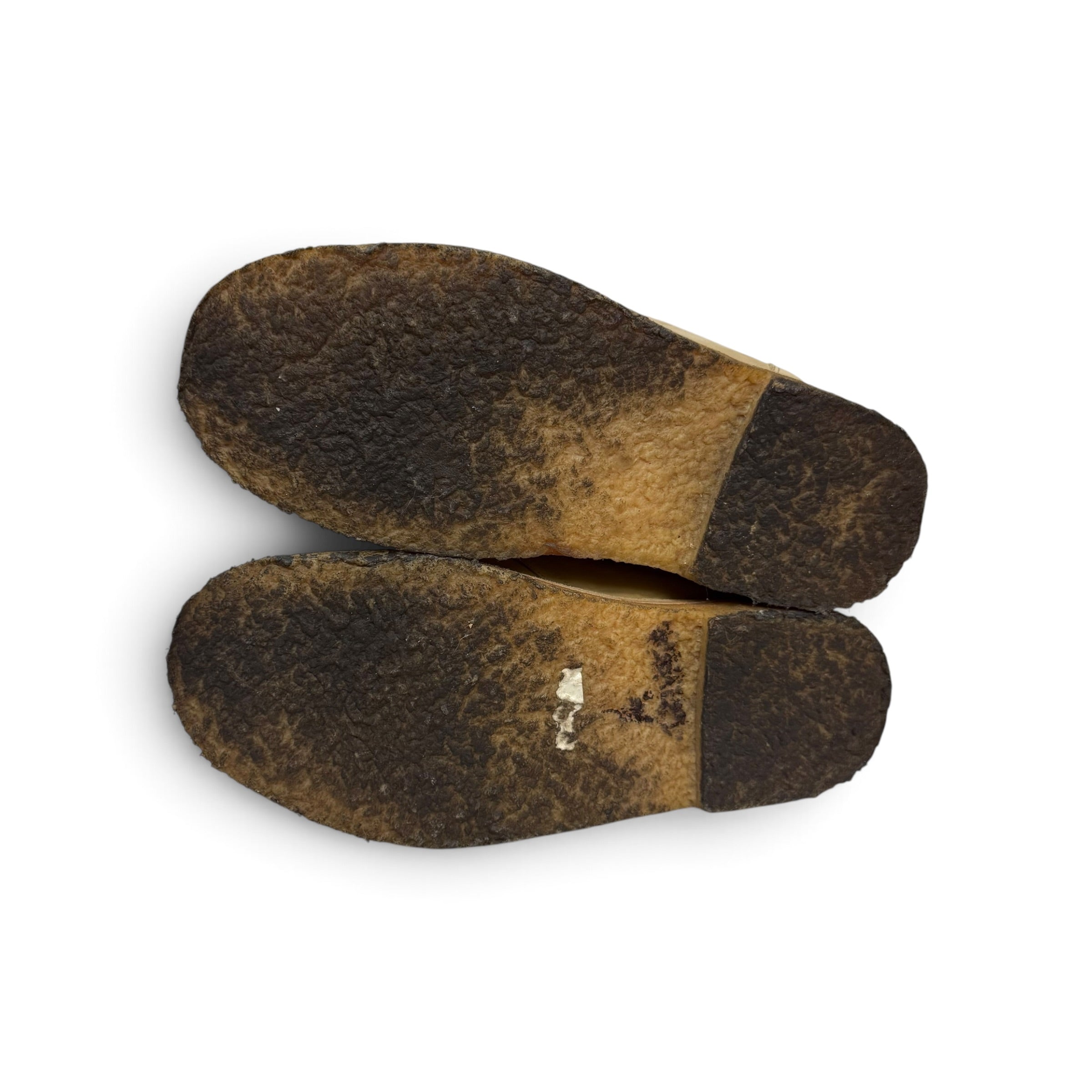 2006 chanel beige nubuck shearling lined chukka boots