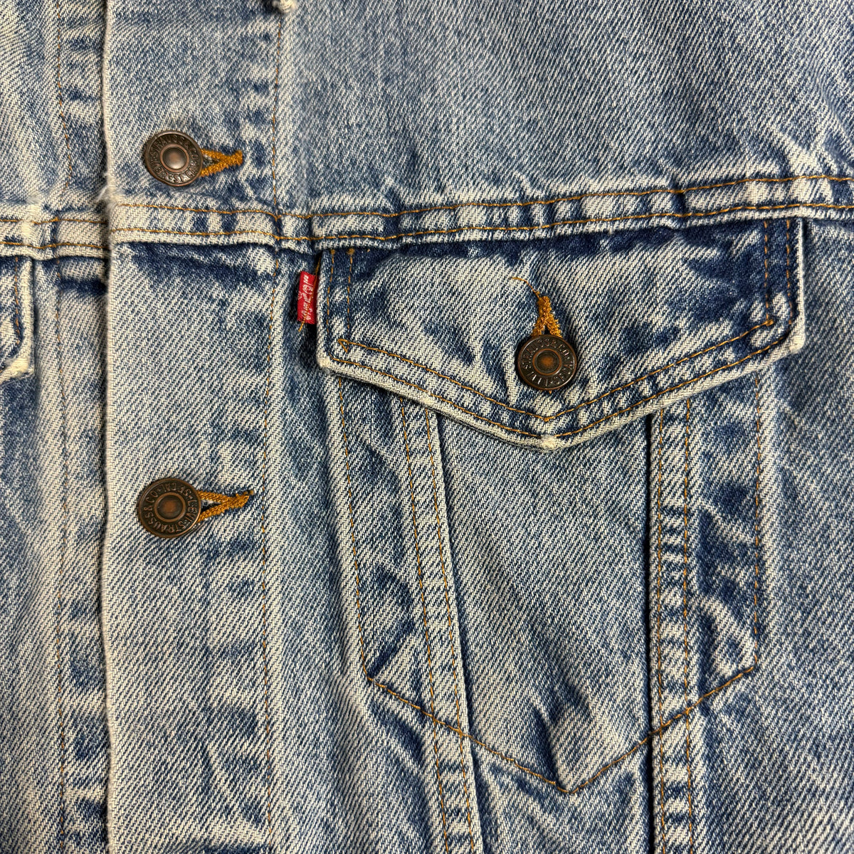 vintage 80s levis 71506 0216 usa made distressed light wash denim trucker jacket
