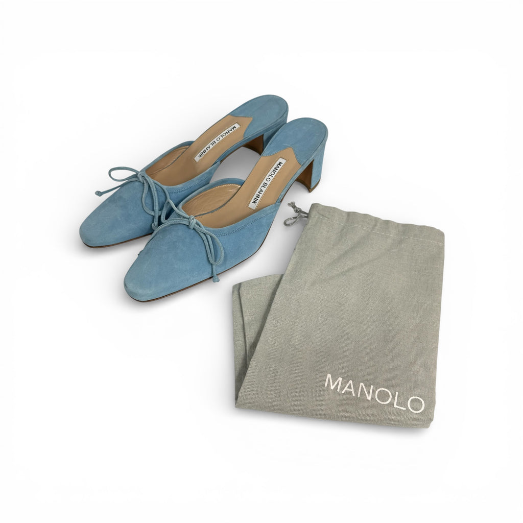manolo blahnik baby blue ballerimu mules