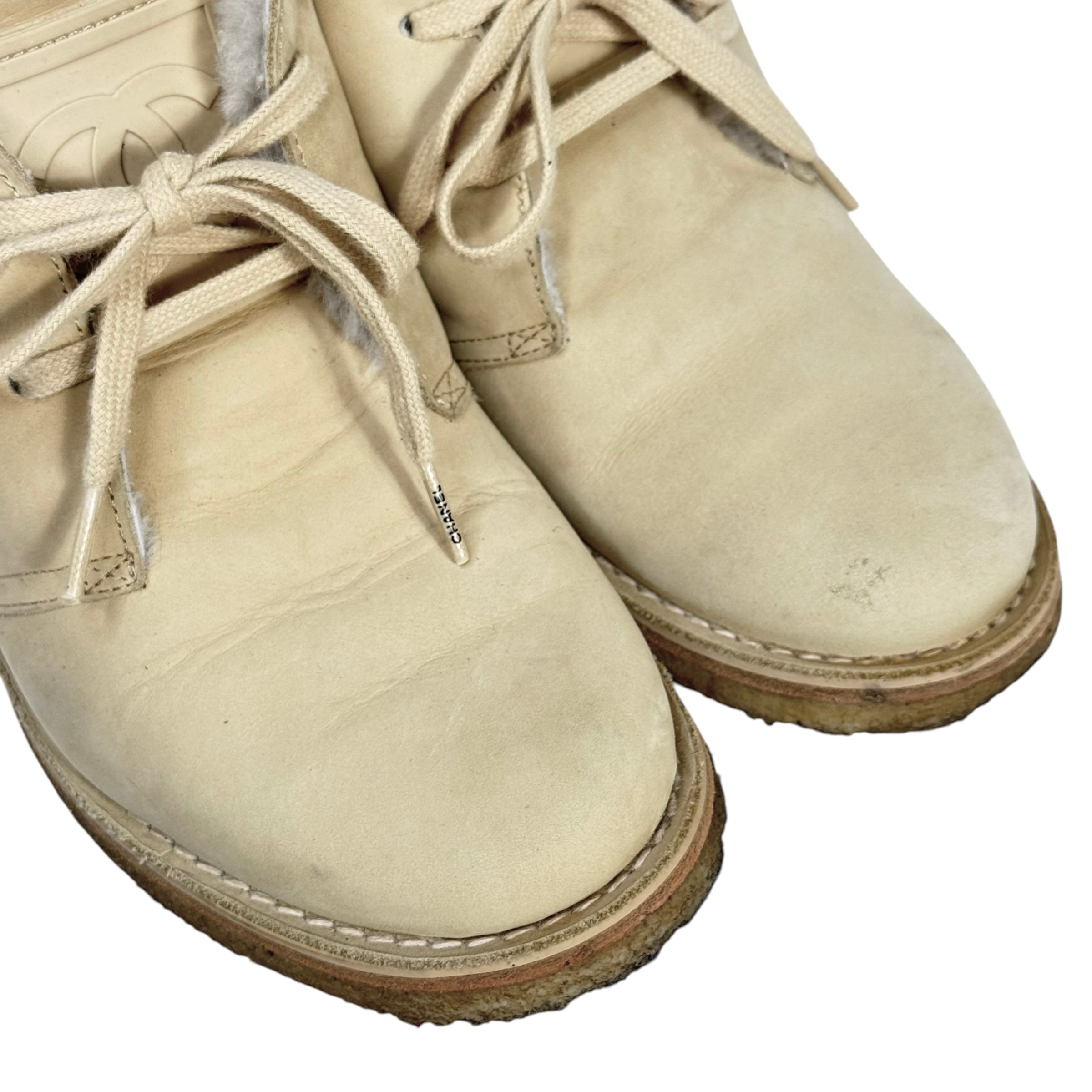 2006 chanel beige nubuck shearling lined chukka boots