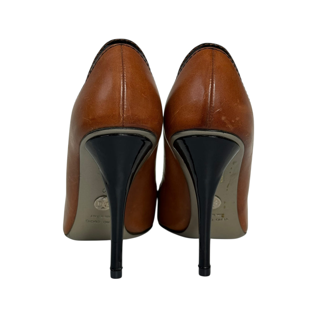 2000s dolce & gabbana brown leather & wavy black patent trim pumps